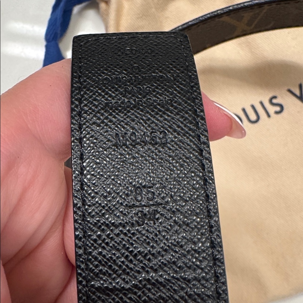 Authentic Louis Vuitton Initiales 30mm Black Reversible Belt size 85 cm - Picture 10 of 10